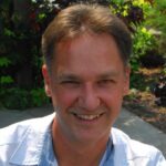 Dr Axel Moehrenschlager